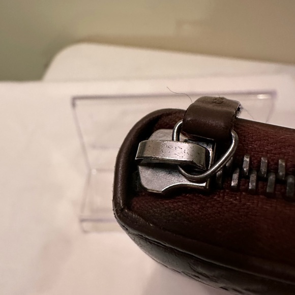 GUCCI continental brown wallet with sherry line in EUC, with COA. - Picture 6 of 12